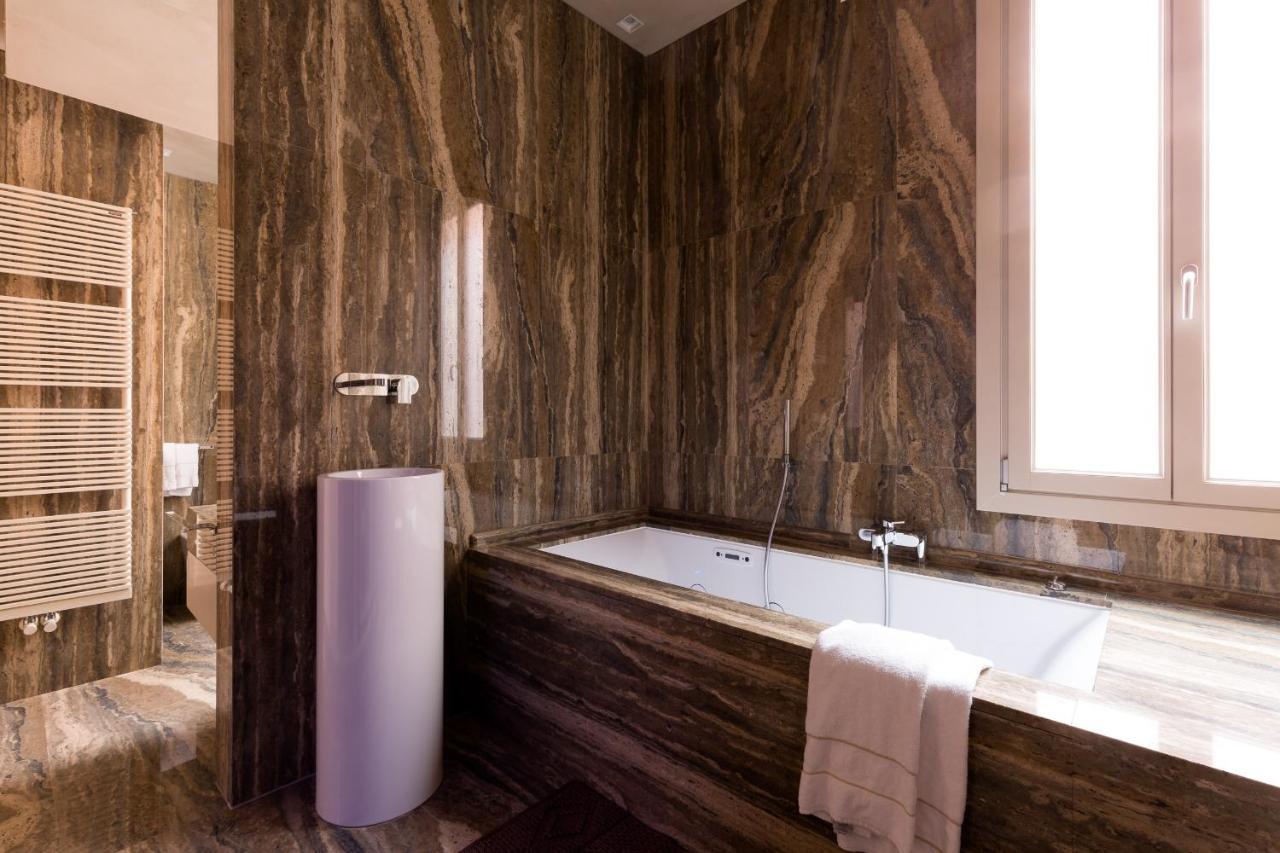 Liassidi Wellness Suites Венеция Экстерьер фото