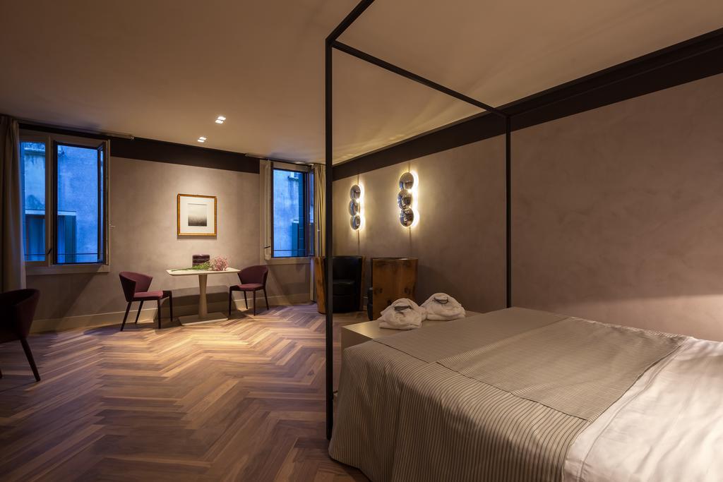 Liassidi Wellness Suites Венеция Экстерьер фото