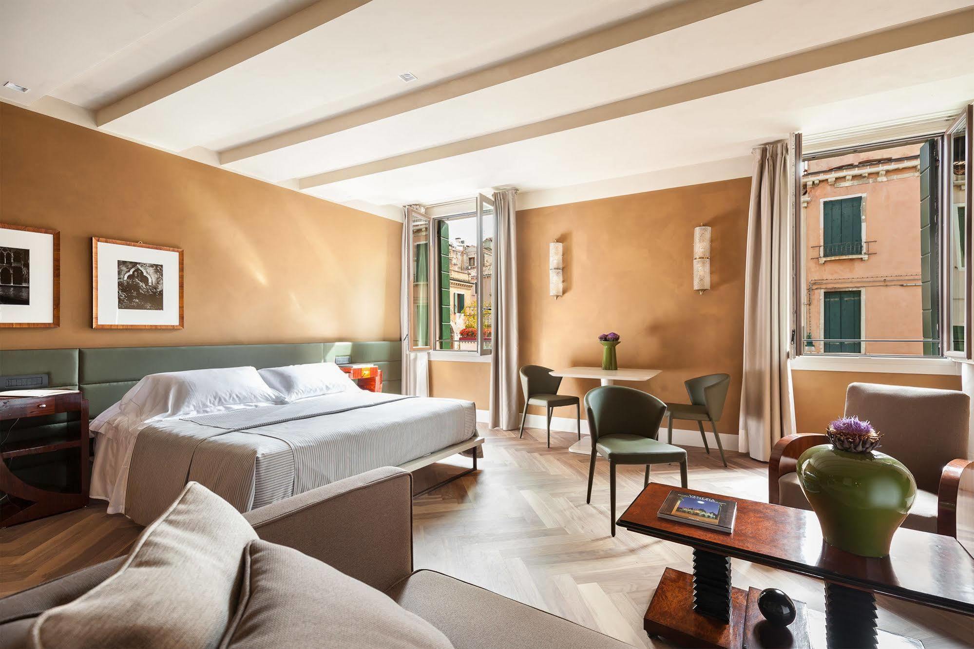 Liassidi Wellness Suites Венеция Экстерьер фото