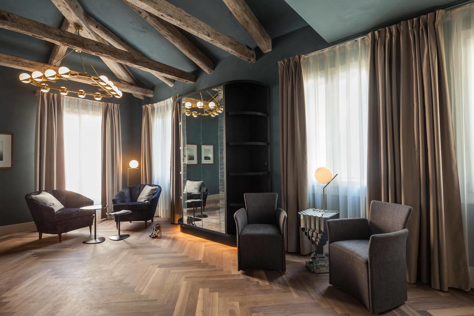 Liassidi Wellness Suites Венеция Экстерьер фото