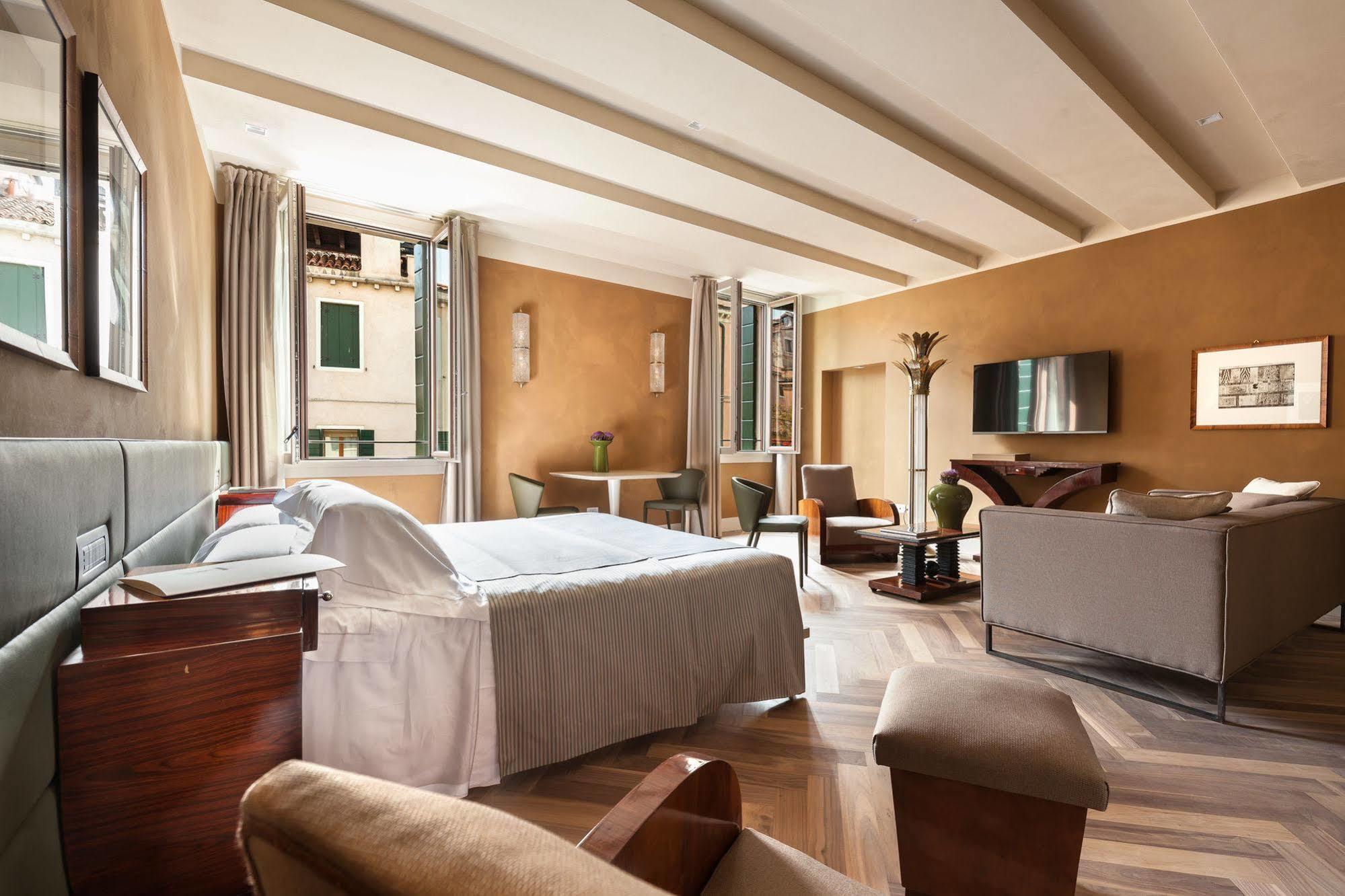Liassidi Wellness Suites Венеция Экстерьер фото